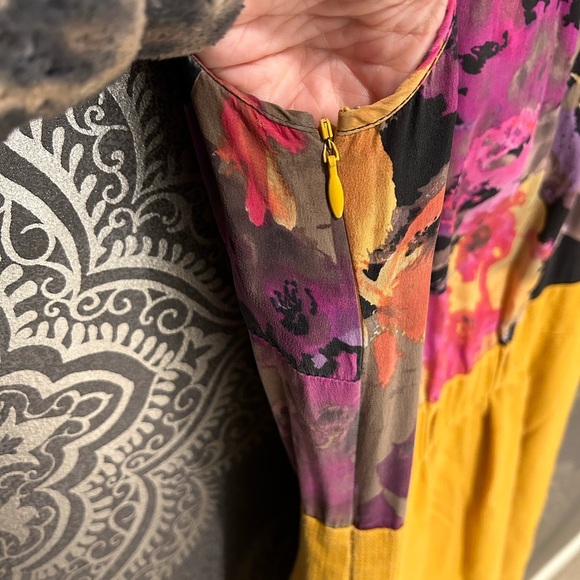 Tabitha Size 2 Dress - Picture 5 of 5